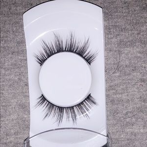 Dahlia Faux 3D Volume Lashes